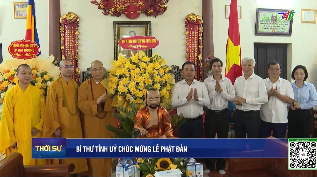 Các đồng chí lãnh đạo tỉnh chúc mừng lễ Phật đản